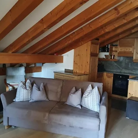 Heimelige Mit Blick Auf Berge